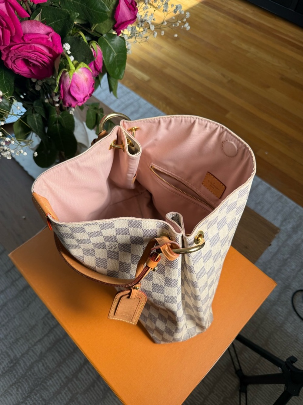 Louis Vuitton Damier Azur Shoulder Bag with Tan Leather Trim - Picture 3 of 11